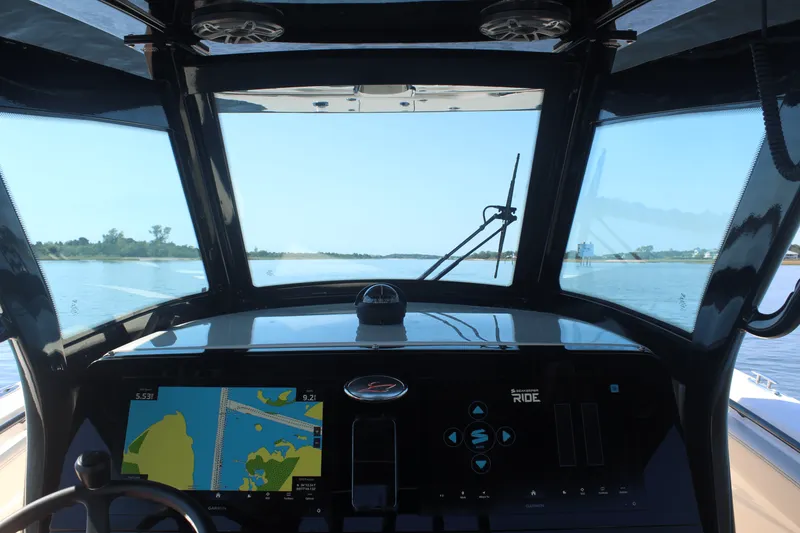 Slide: The Image of Scout 305 LXF 2026 - 34