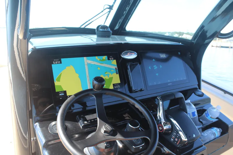 Slide: The Image of Scout 305 LXF 2026 - 35