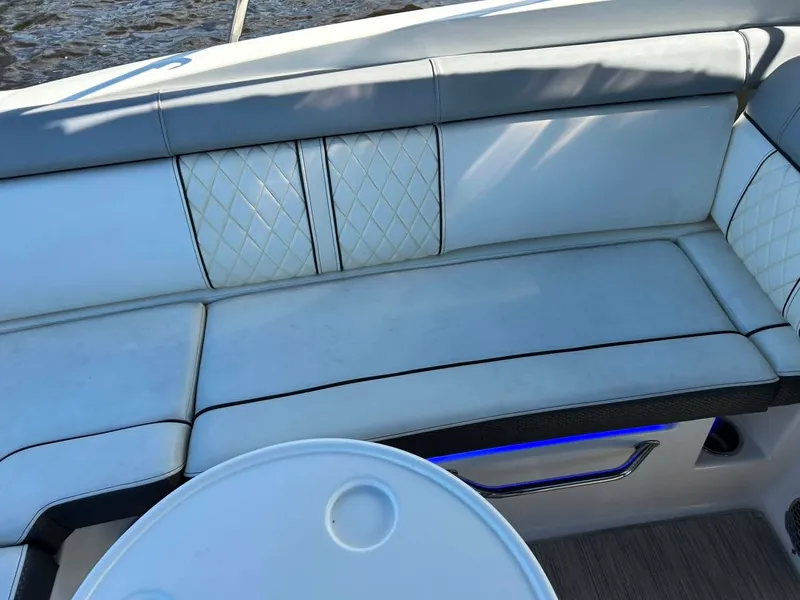 Slide: The Image of Sea Ray 270 SDX 2017 - 5