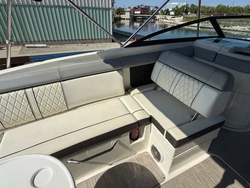Slide: The Image of Sea Ray 270 SDX 2017 - 13