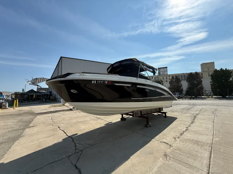 Slide: The Image of Sea Ray 270 SDX 2017 - 4