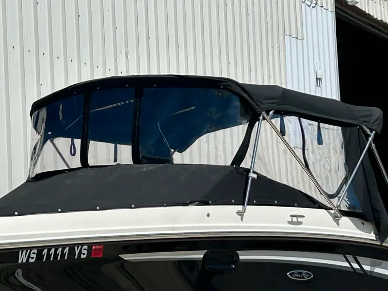 Slide: The Image of Sea Ray 270 SDX 2017 - 9