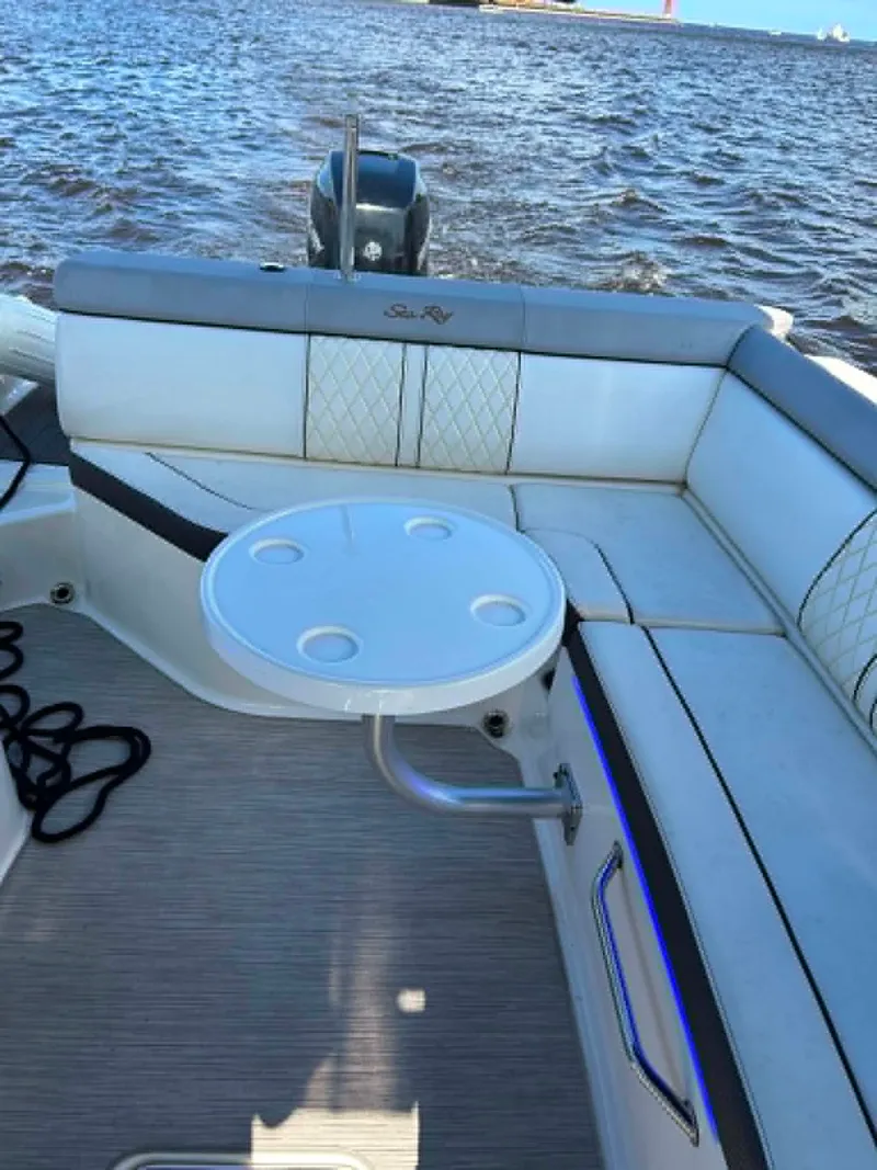 Slide: The Image of Sea Ray 270 SDX 2017 - 20