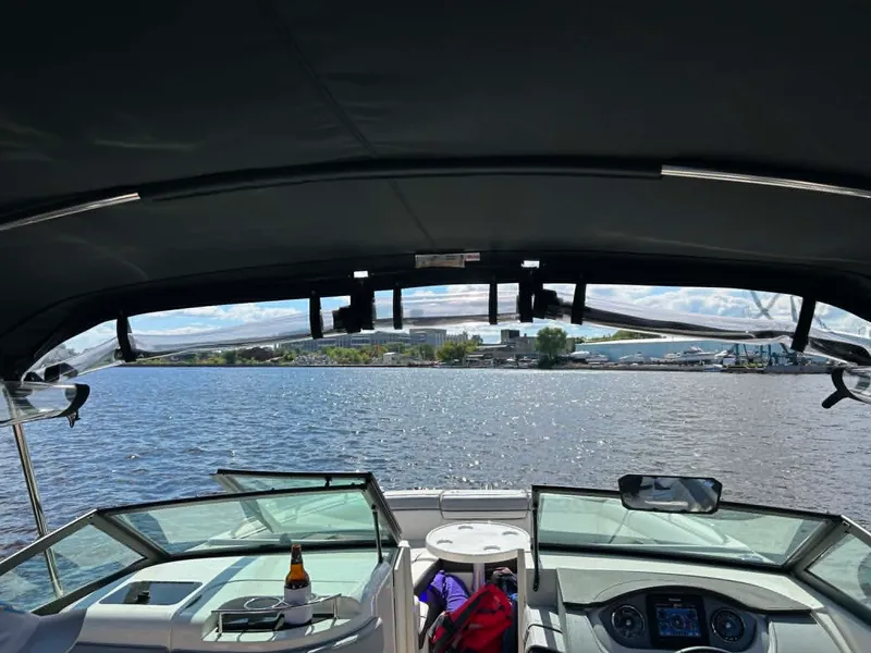 Slide: The Image of Sea Ray 270 SDX 2017 - 16