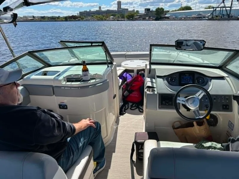 Slide: The Image of Sea Ray 270 SDX 2017 - 19