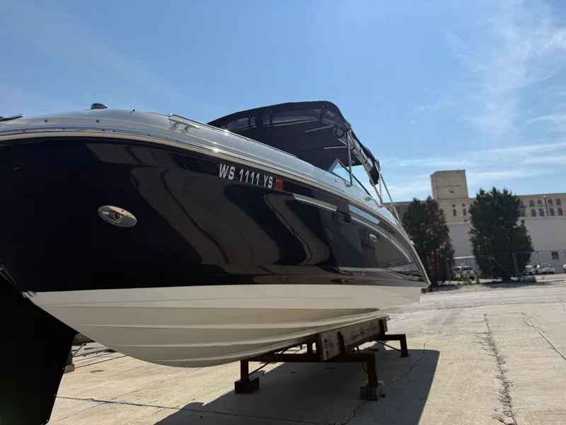 Slide: The Image of Sea Ray 270 SDX 2017 - 43