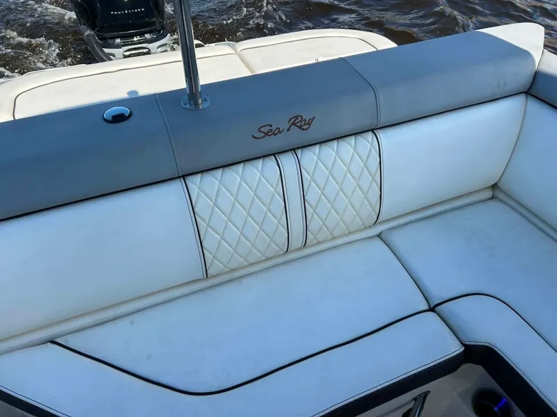 Slide: The Image of Sea Ray 270 SDX 2017 - 4