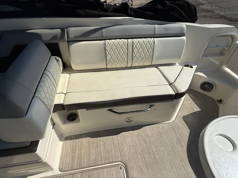 Slide: The Image of Sea Ray 270 SDX 2017 - 15