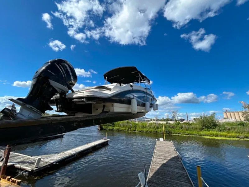 Slide: The Image of Sea Ray 270 SDX 2017 - 12