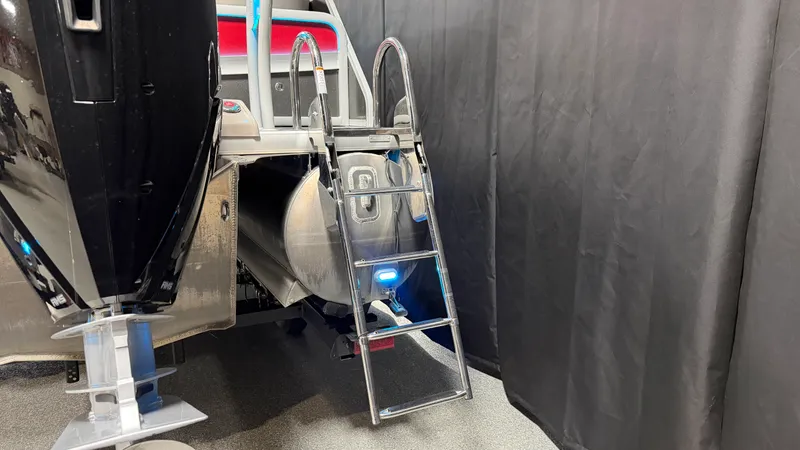 Slide: The Image of Premier 250 Solaris Sport 2024 - 10
