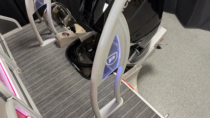 Slide: The Image of Premier 250 Solaris Sport 2024 - 16