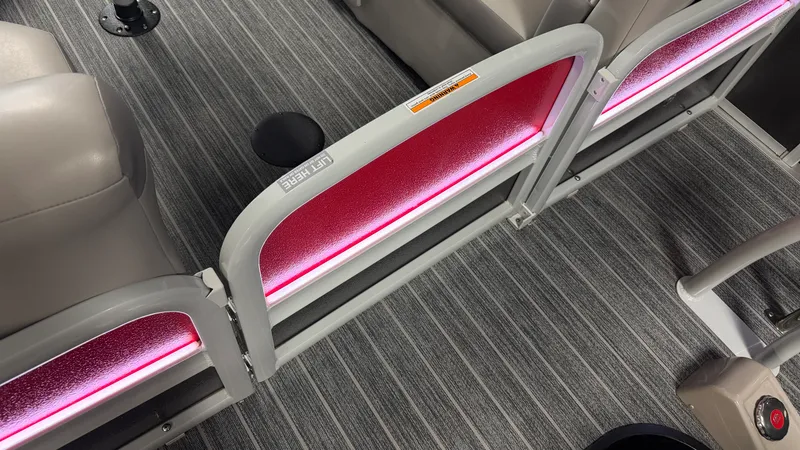 Slide: The Image of Premier 250 Solaris Sport 2024 - 21