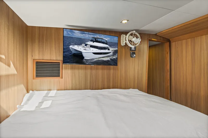 Slide: The Image of Aquila 42 Yacht 2025 - 20