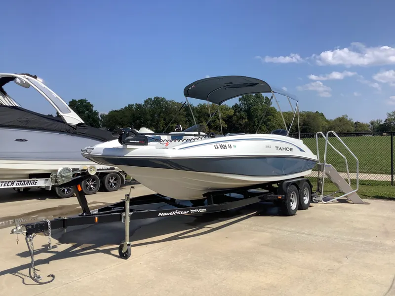 The Image of Sun Tracker TAHOE 2150 2018 - 0