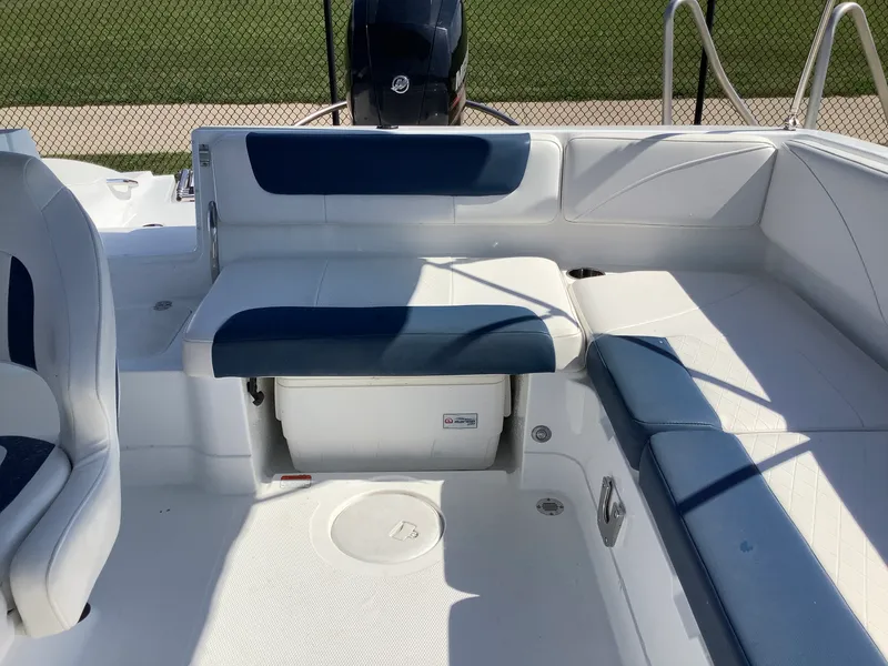 Slide: The Image of Sun Tracker TAHOE 2150 2018 - 10