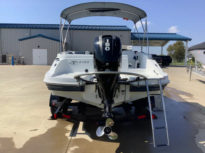 Slide: The Image of Sun Tracker TAHOE 2150 2018 - 5