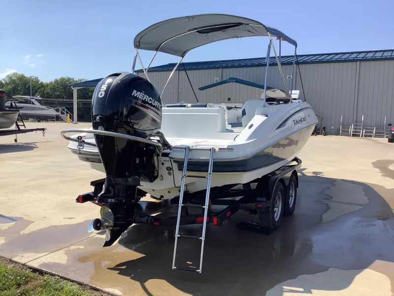 Slide: The Image of Sun Tracker TAHOE 2150 2018 - 6