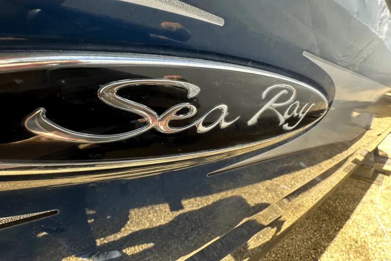 Slide: The Image of Sea Ray 260 SUNDECK 2014 - 1