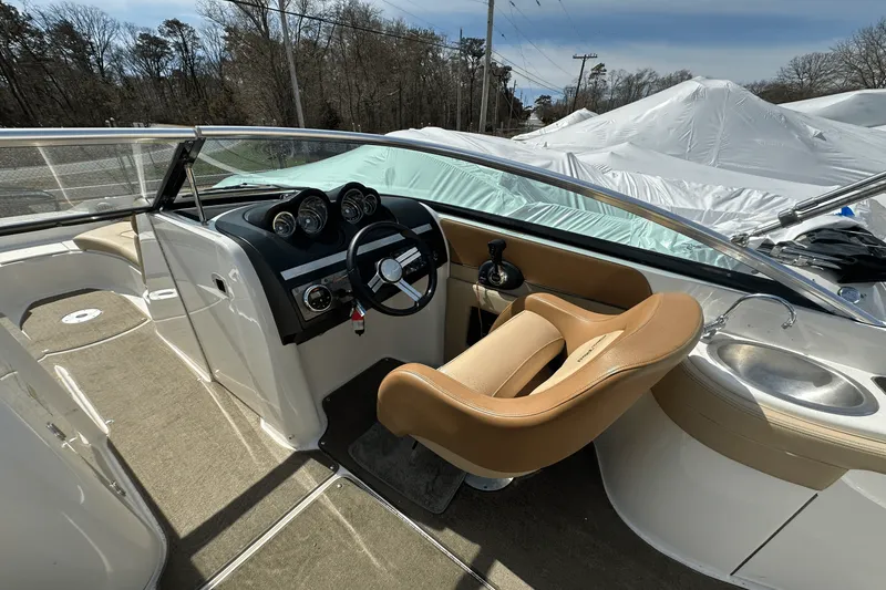 Slide: The Image of Sea Ray 260 SUNDECK 2014 - 11