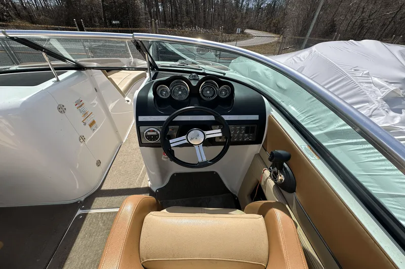 Slide: The Image of Sea Ray 260 SUNDECK 2014 - 12