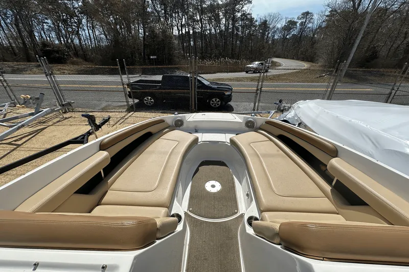 Slide: The Image of Sea Ray 260 SUNDECK 2014 - 16