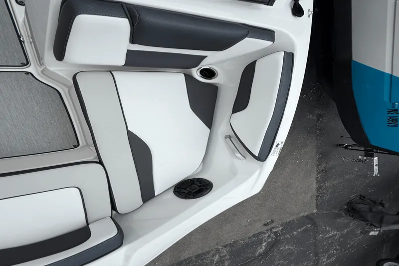 Slide: The Image of Yamaha 195 SX 2024 - 27