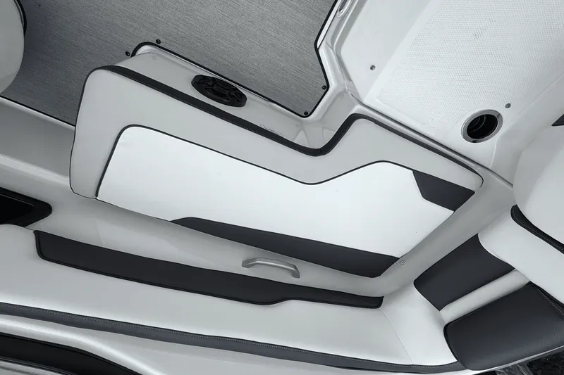 Slide: The Image of Yamaha 195 SX 2024 - 6