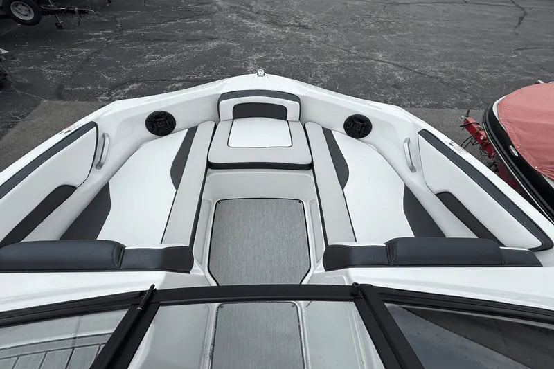 Slide: The Image of Yamaha 195 SX 2024 - 9