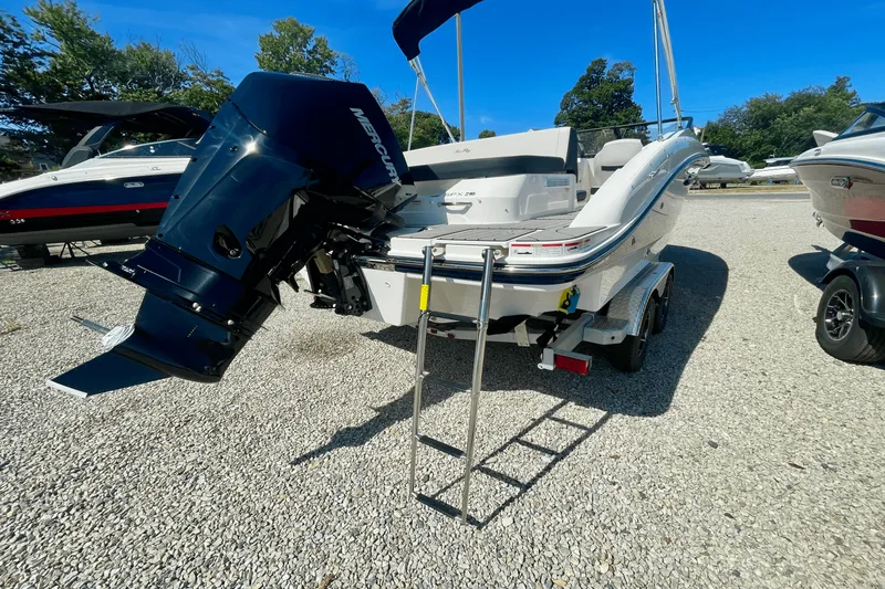 Slide: The Image of Sea Ray SPX 210 Outboard 2026 - 2