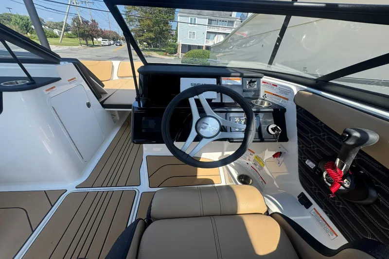 Slide: The Image of Sea Ray SPX 190 2025 - 13