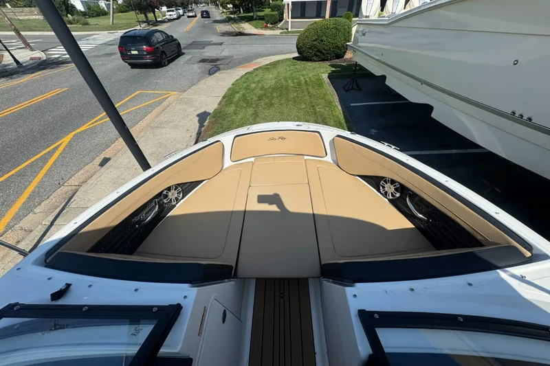 Slide: The Image of Sea Ray SPX 190 2025 - 17