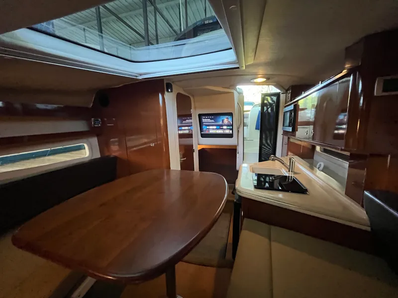 Slide: The Image of Sea Ray 280 SUNDANCER 2014 - 39