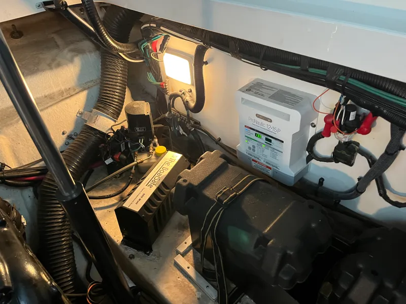 Slide: The Image of Sea Ray 280 SUNDANCER 2014 - 45
