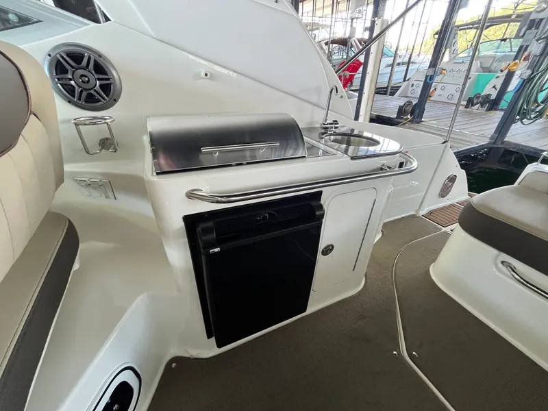 Slide: The Image of Sea Ray 280 SUNDANCER 2014 - 16