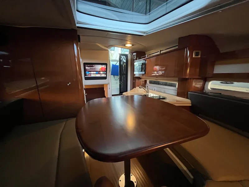 Slide: The Image of Sea Ray 280 SUNDANCER 2014 - 37