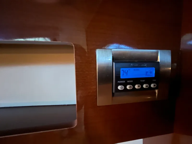 Slide: The Image of Sea Ray 280 SUNDANCER 2014 - 42