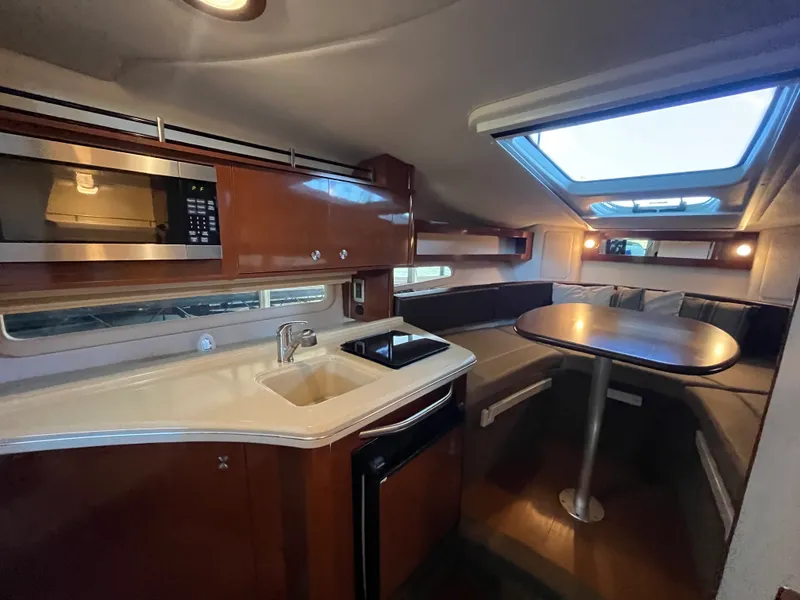 Slide: The Image of Sea Ray 280 SUNDANCER 2014 - 32