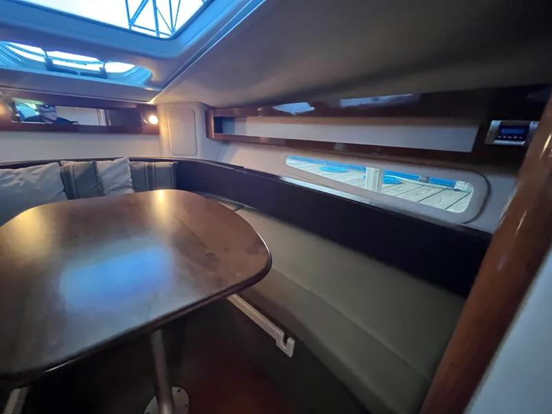 Slide: The Image of Sea Ray 280 SUNDANCER 2014 - 33