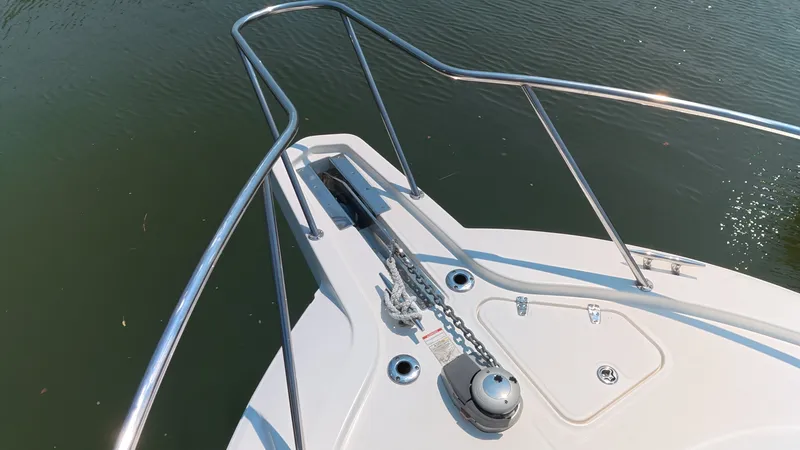 Slide: The Image of Boston Whaler 345 CONQUEST 2018 - 9