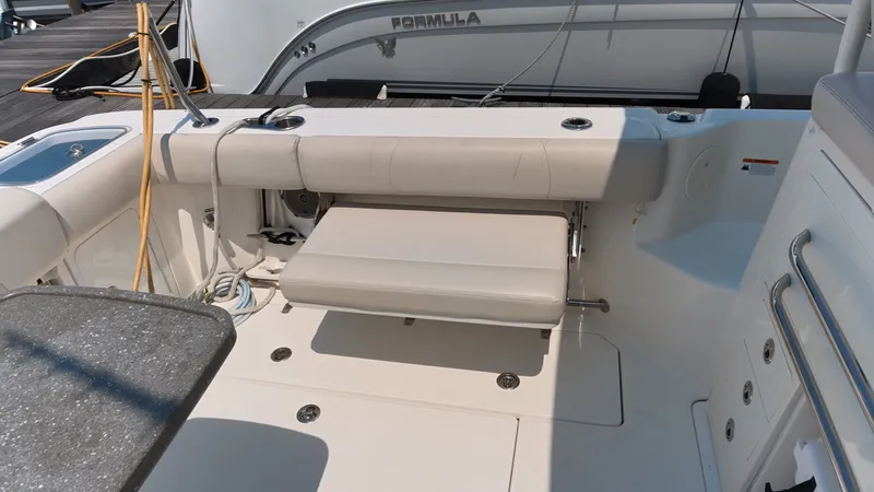 Slide: The Image of Boston Whaler 345 CONQUEST 2018 - 14