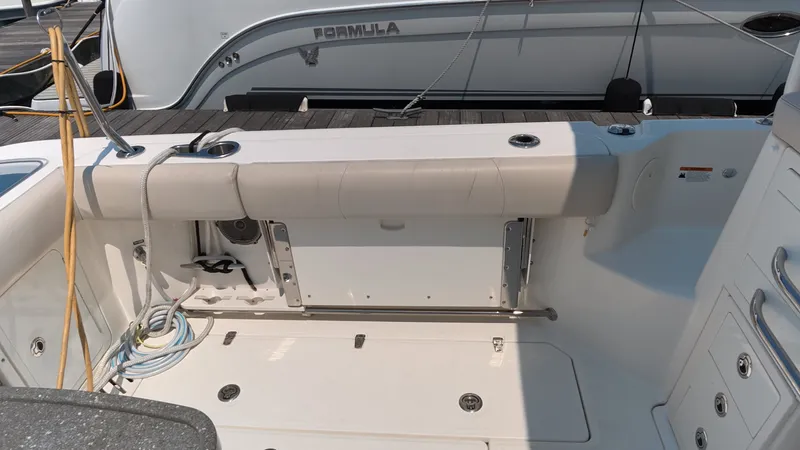 Slide: The Image of Boston Whaler 345 CONQUEST 2018 - 13
