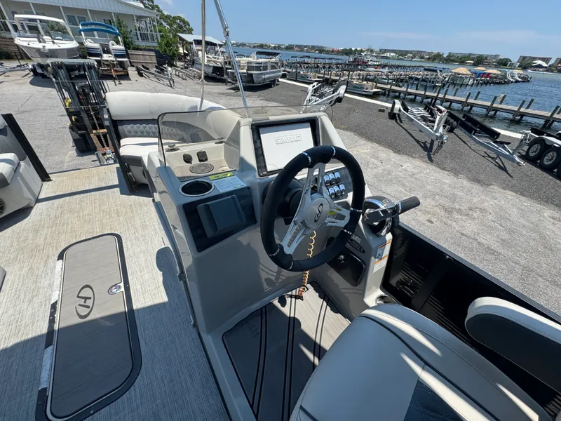 Slide: The Image of Harris Sunliner 230 Sport 2022 - 14