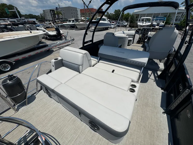 Slide: The Image of Harris Sunliner 230 Sport 2022 - 11
