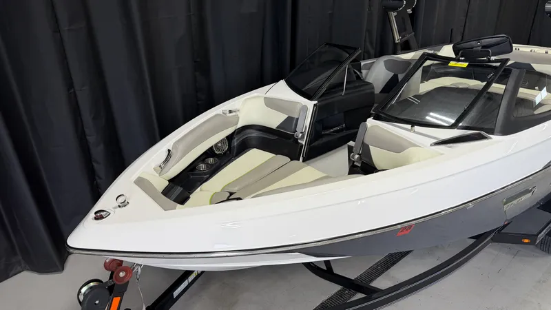 Slide: The Image of Malibu WAKESETTER 23 LSV 2014 - 4