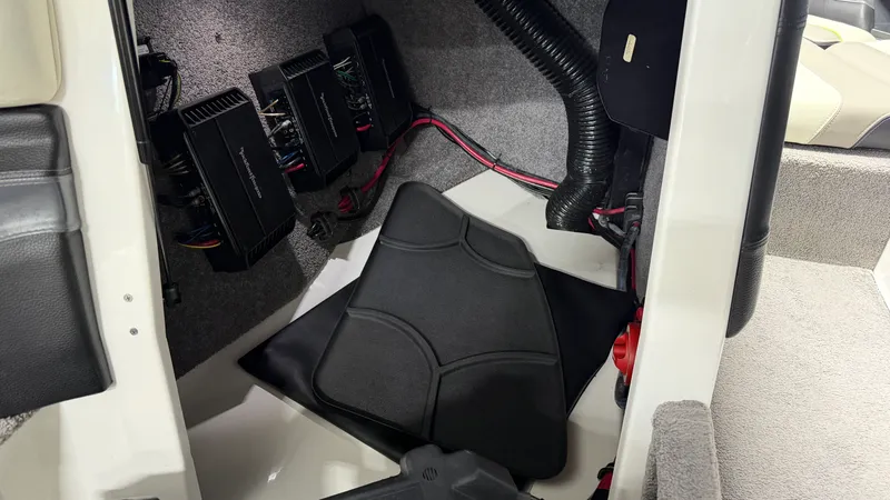 Slide: The Image of Malibu WAKESETTER 23 LSV 2014 - 51