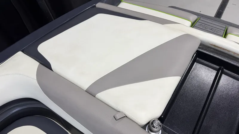 Slide: The Image of Malibu WAKESETTER 23 LSV 2014 - 23