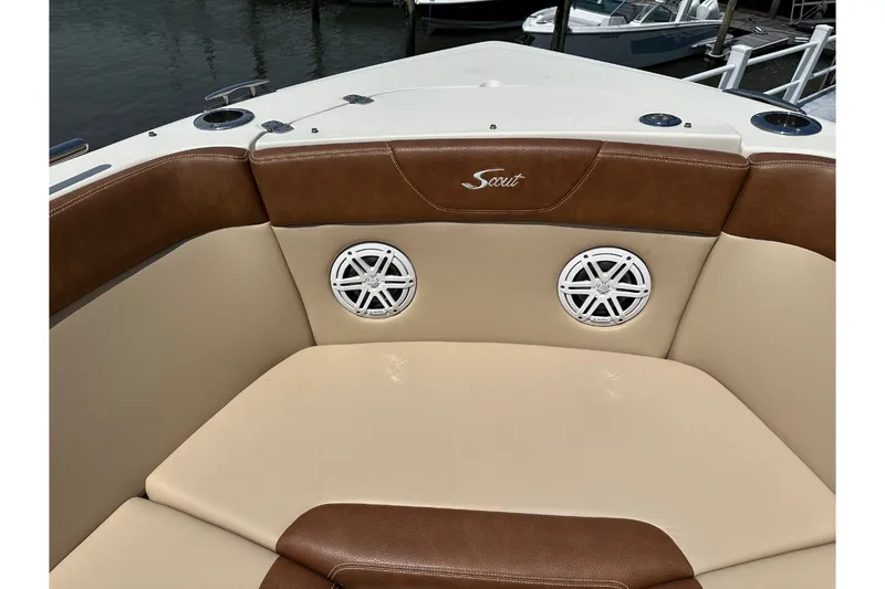 Slide: The Image of Scout 235 DORADO 2021 - 26