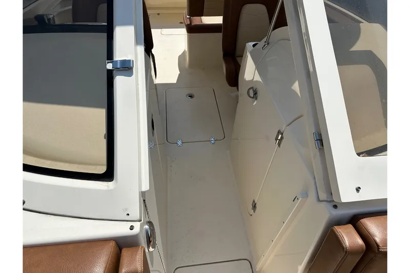 Slide: The Image of Scout 235 DORADO 2021 - 29