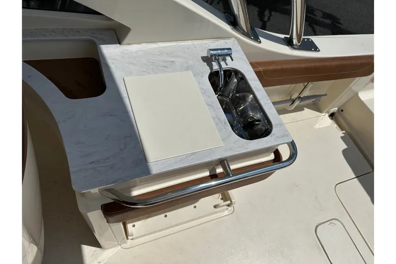Slide: The Image of Scout 235 DORADO 2021 - 14