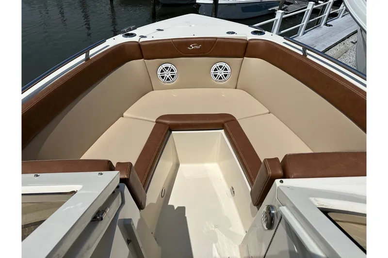 Slide: The Image of Scout 235 DORADO 2021 - 24